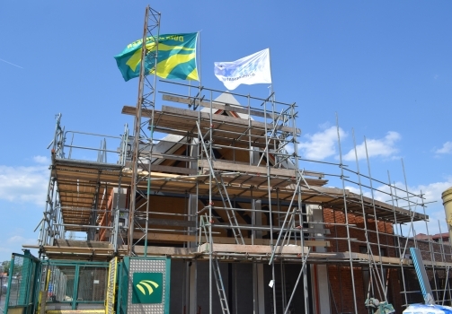Hoogste punt nieuwbouw Keizersdijk 14 – 24 te Raamsdonksveer bereikt!